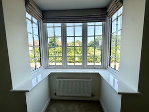 Lounge Box Bay- click for photo gallery